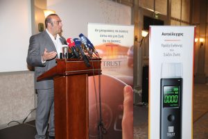 Ο Υπουργός Μεταφορών, Επικοινωνιών και Έργων κύριος Γιάννης Καρούσος